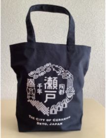 Tシャツ　プリント　アイパック